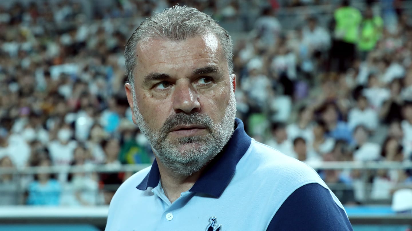 Ange Postecoglou, Tottenham’da ikinci sezonunda kupa hedefi belirledi.