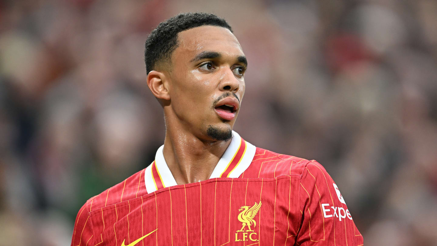 Arne Slot, Trent Alexander-Arnold’u sinirlendiren değişikliği açıklıyor.