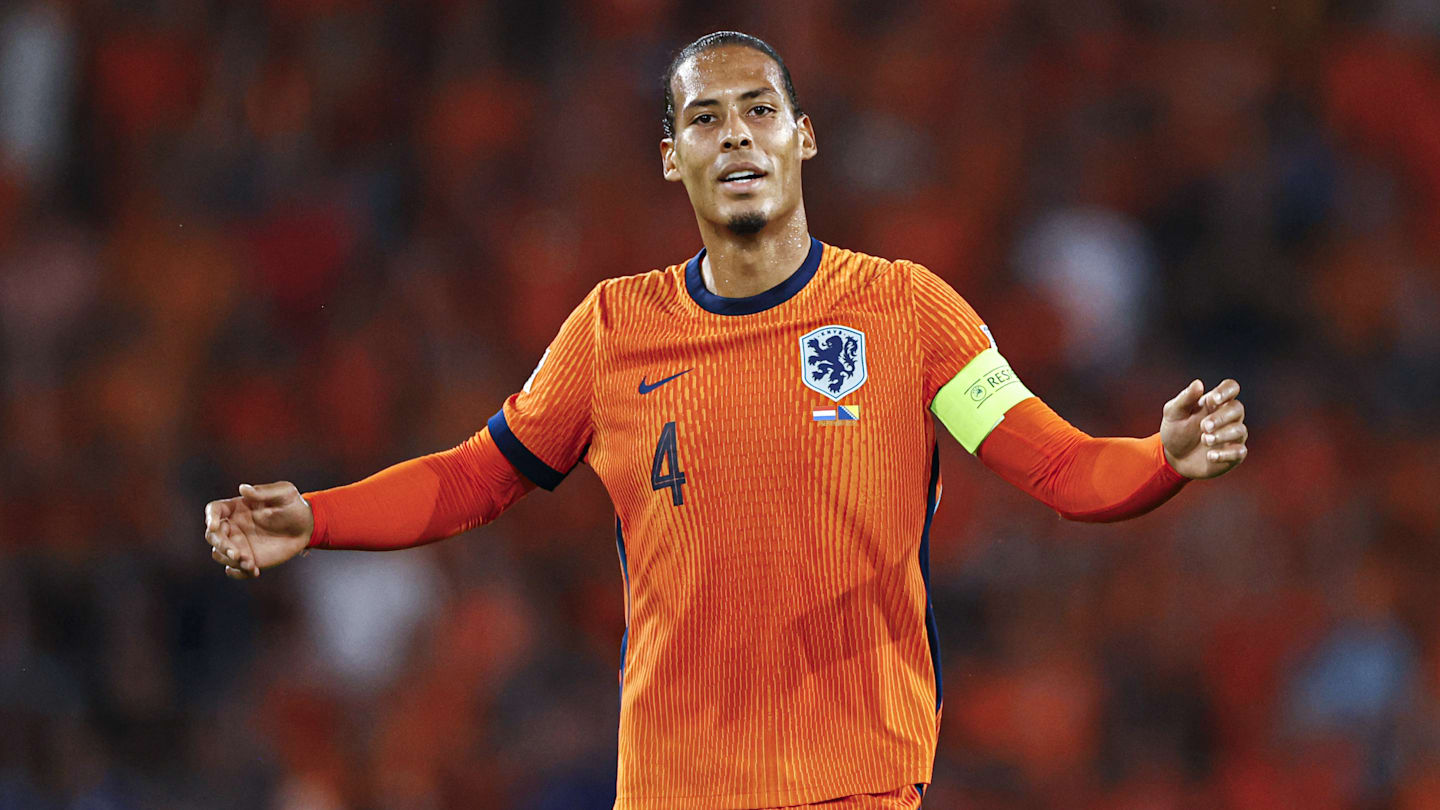 Virgil van Dijk, gelecekle ilgili ‘duygusal’ yorumlar yaptığını kabul etti.